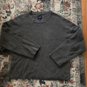 GAP Women’a Crewneck Ribbed Sweater in Charcoal Gray